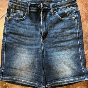 NWOT Judy Blue shorts